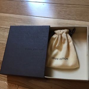 Louis Vuitton Small box and small dust bag
