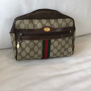 vintage authentic Gucci pouch/clutch