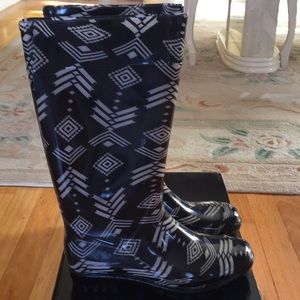 CHARLOTTE RUSSE RAIN BOOTS