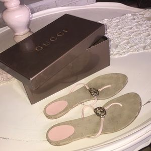 Gucci Shoes - Gucci pink thong Sandals ! Gucci Shoes - Gucci pink thong Sandals !