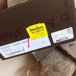 Gucci Shoes - Gucci pink thong Sandals ! Gucci Shoes - Gucci pink thong Sandals !