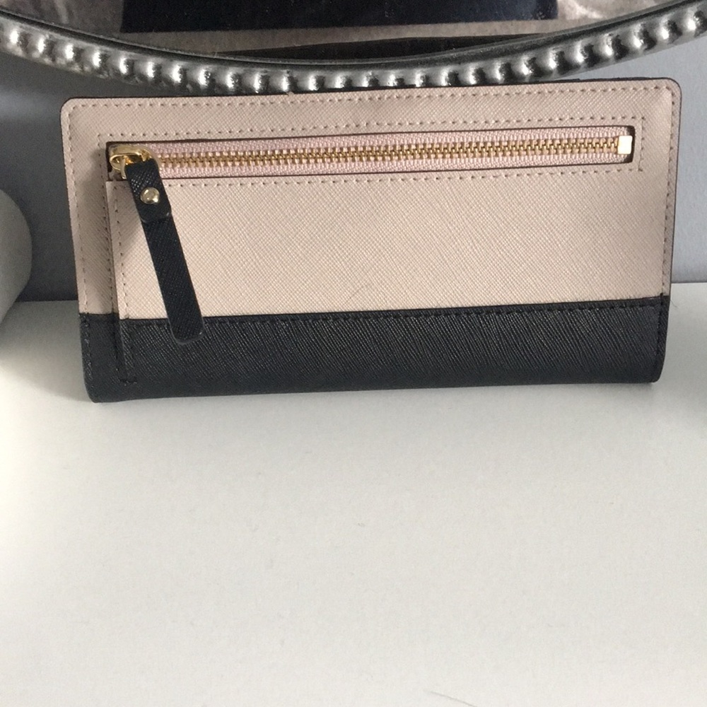 Kate Spade Wallet - Picture 4 of 4