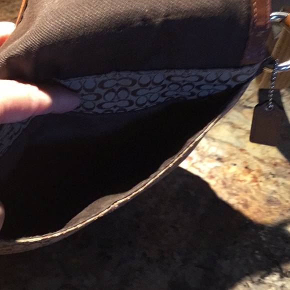 Authentic Coach Crossbody - Picture 3 of 4