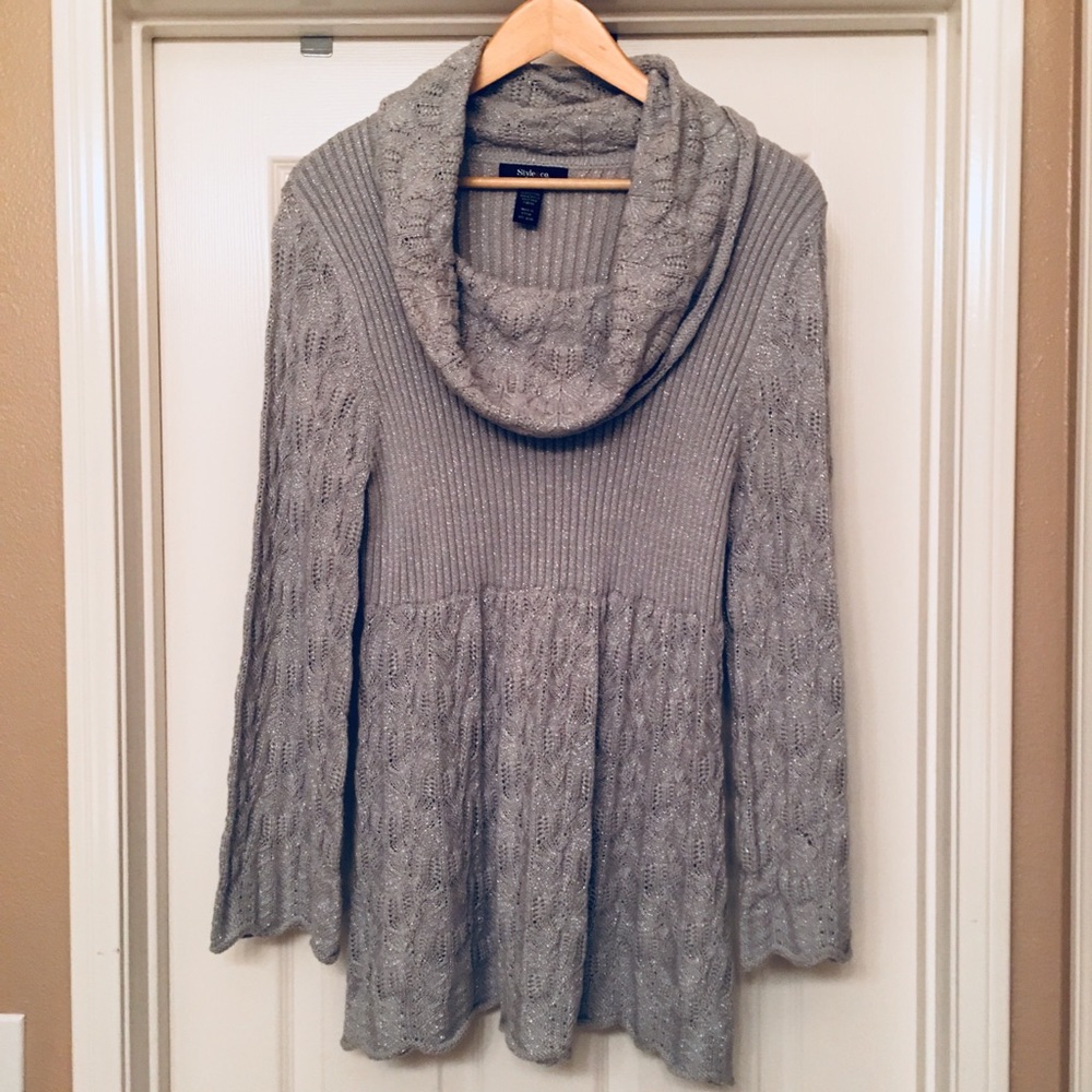 Womoens gray with sliver