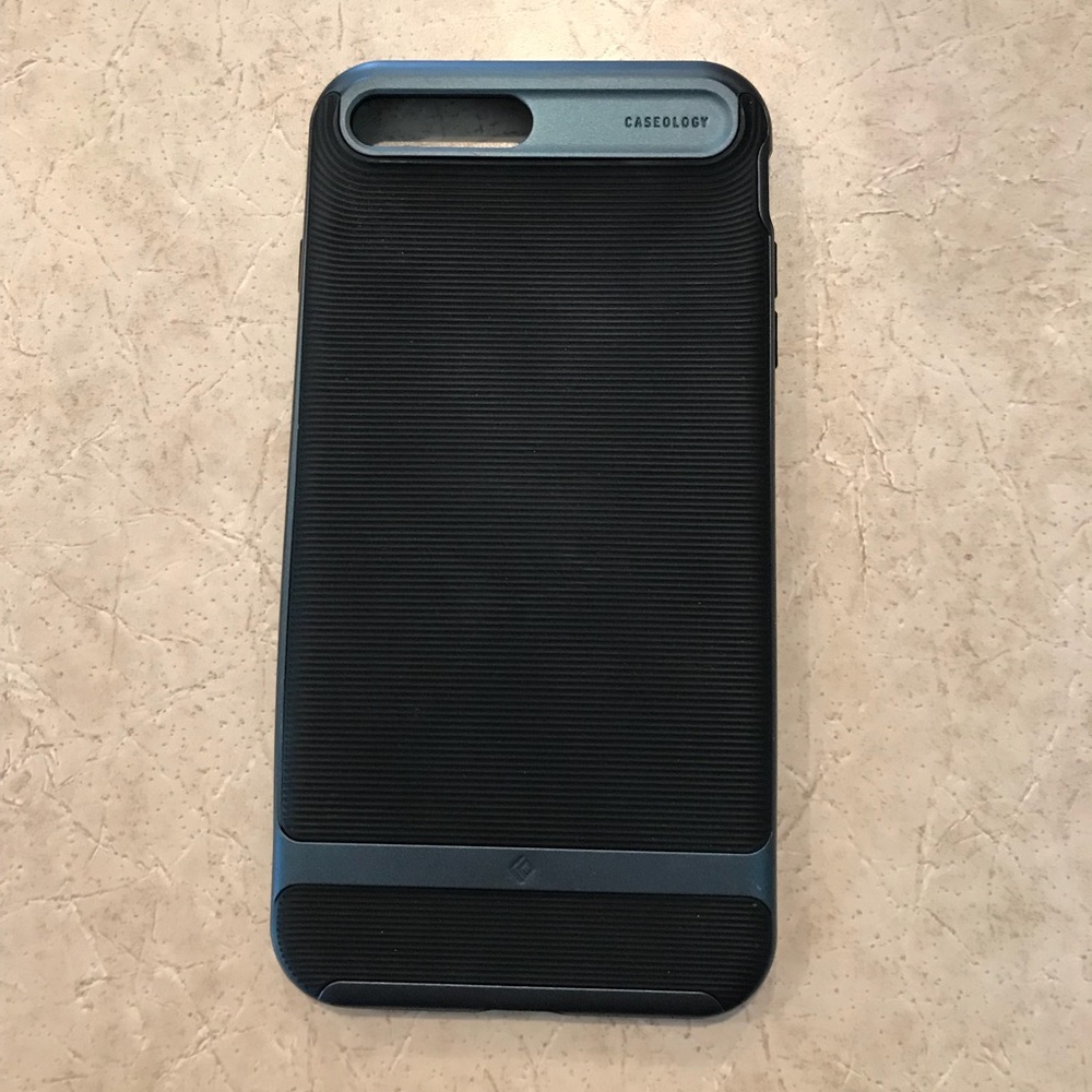 Caseology iPhone 7 Plus Wavelength series case
