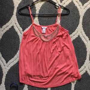 A pretty peach tank top!