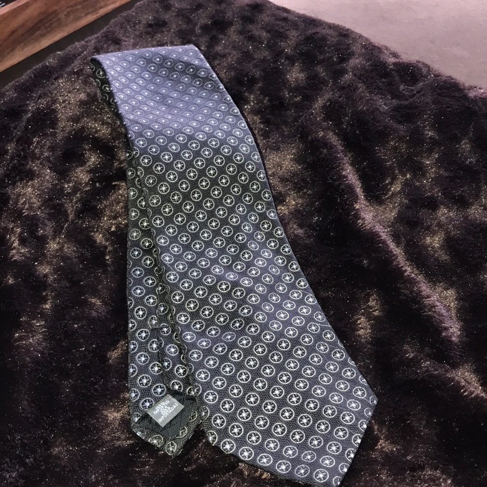 Classic Elegant Tie - image 2