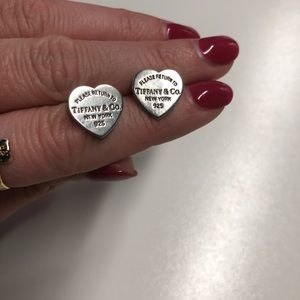 Rare Return to Tiffany Heart Earrings