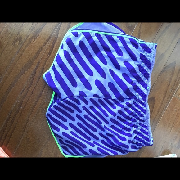 Nike dry fit size medium shorts - Picture 4 of 4