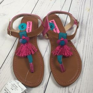 Betsy Johnson Girls Tassel Shoes Sz 2 youth