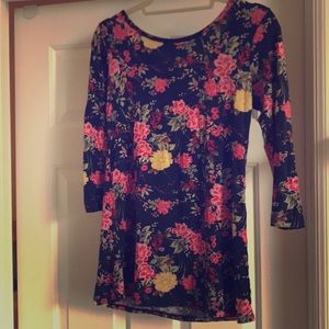 Crossback floral Loveappella shirt