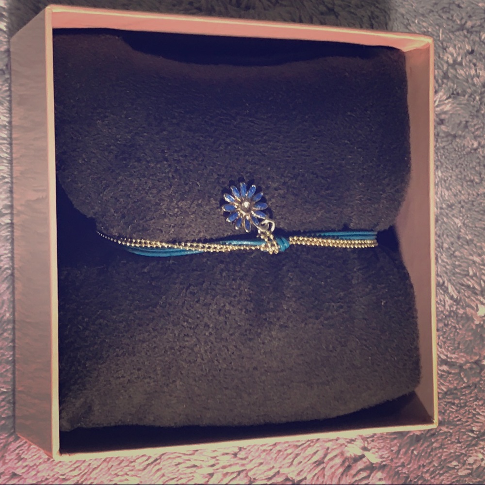 Cuuute dark blue bracelet 😍!