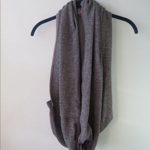 Lululemon Reversible Infinity Scarf