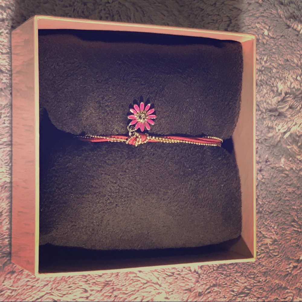 Cuuute dark pink bracelet 😍😍