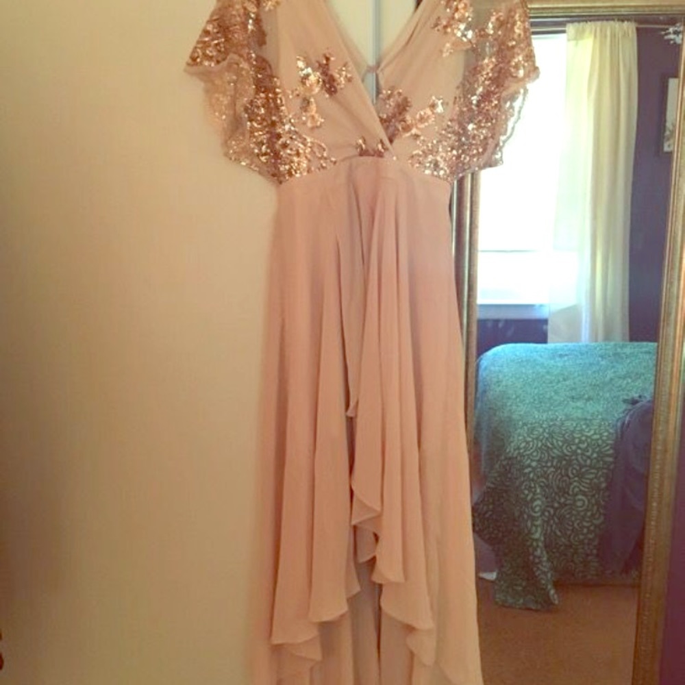 Rose/Gold Flowy dress