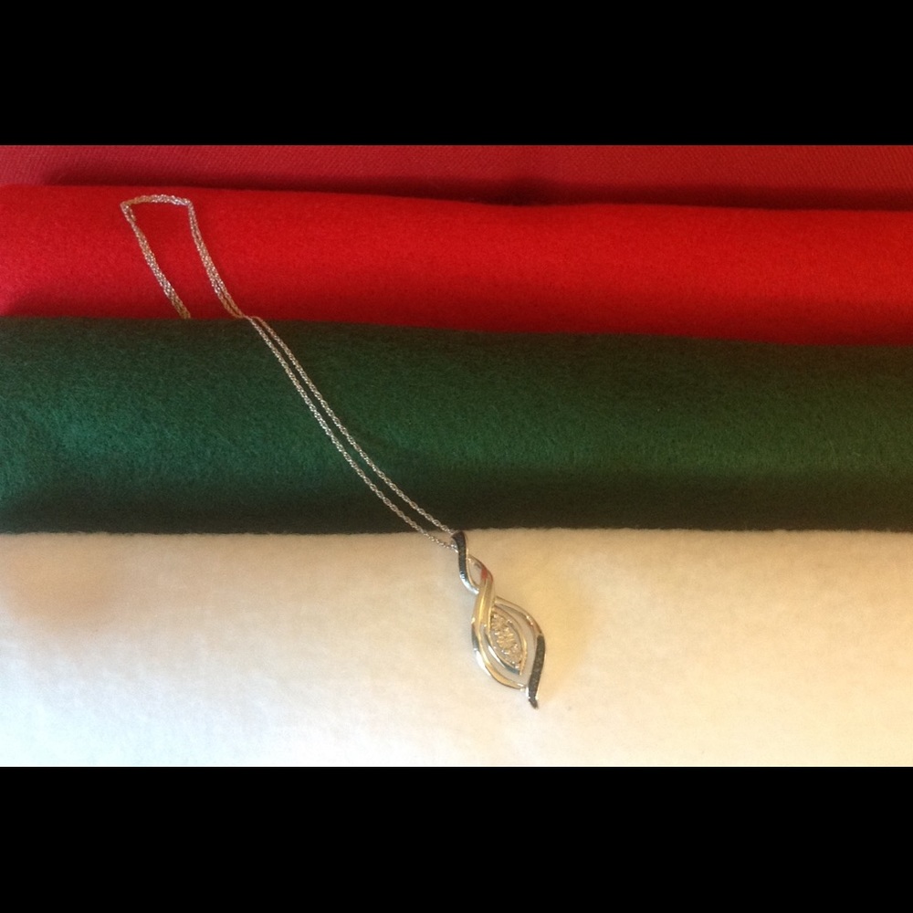 💙 SWIRL BLUE/ WHITE DIAMOND NECKLACE ⭐️ ( 1 LEFT) - Picture 3 of 4