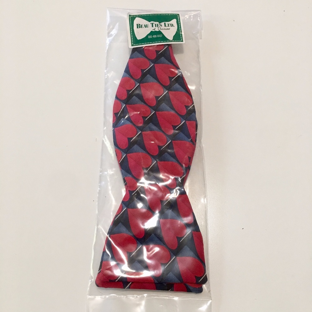 NWT Heart Silk Bow Tie by Beau Ties Ltd
