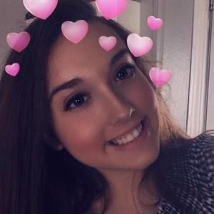 Meet your Posher, Chloe