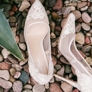 NIB BHLDN Vince Camuto Ophelia Victoria Heel