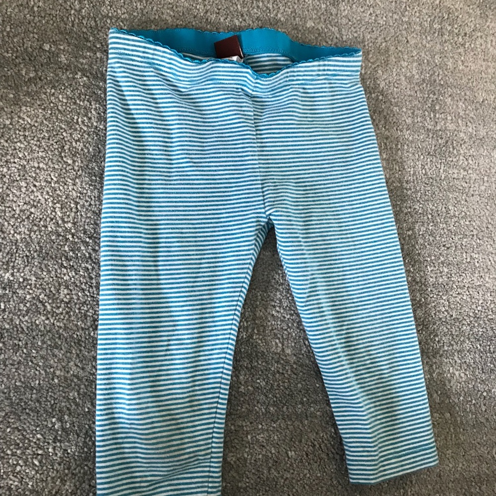 2 pairs Tea Collection size 3 capri leggings