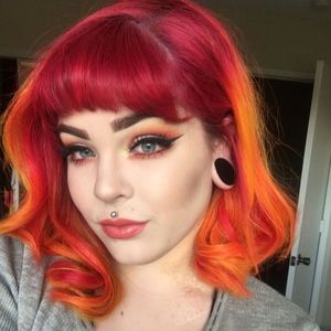 Meet your Posher, Holly