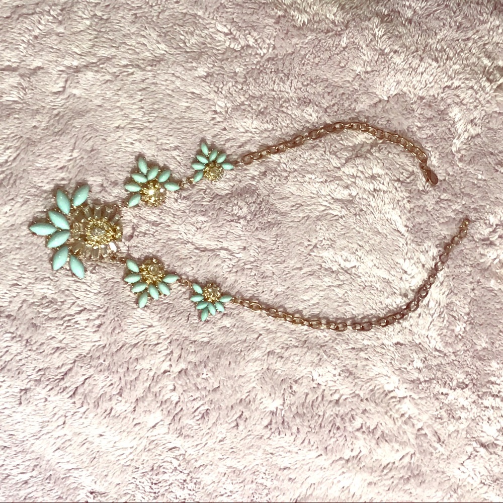 Forever 21 fancy necklace 😍!