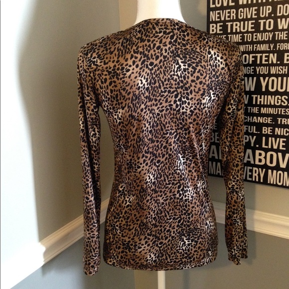 5/$15 Setron Stretch Leopard Animal Print Top Sm - Picture 2 of 6