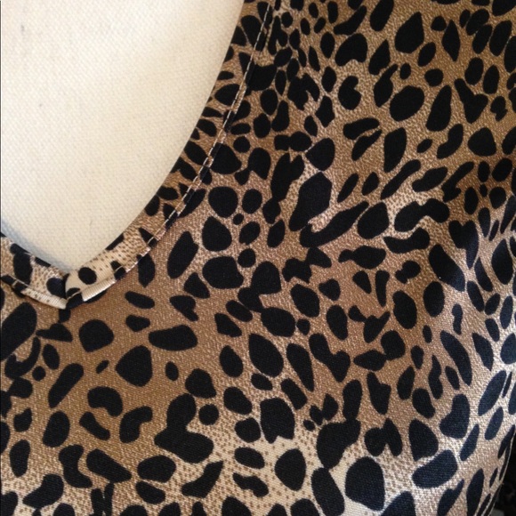 5/$15 Setron Stretch Leopard Animal Print Top Sm - Picture 3 of 6