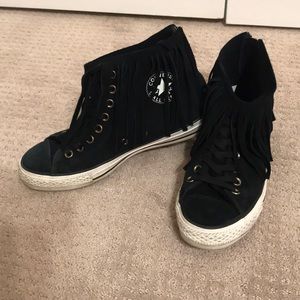 Black fringe converse size 9