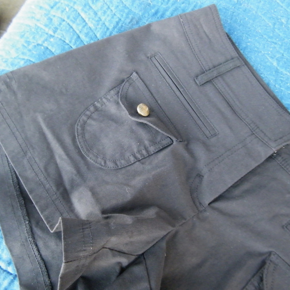 Bisou Bisou Shorts - Picture 4 of 6