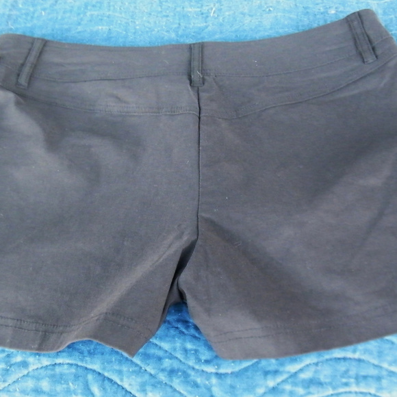 Bisou Bisou Shorts - Picture 3 of 6