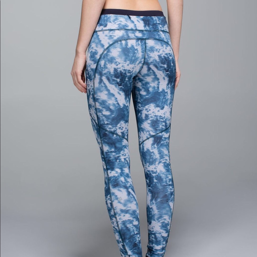 *NEW! Lululemon Tie Dye Speed Tight III Size 4