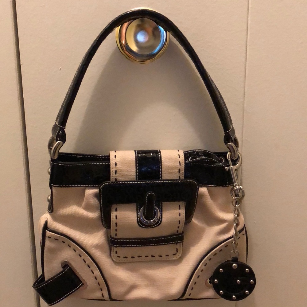 Guess black and cream shoulderbag