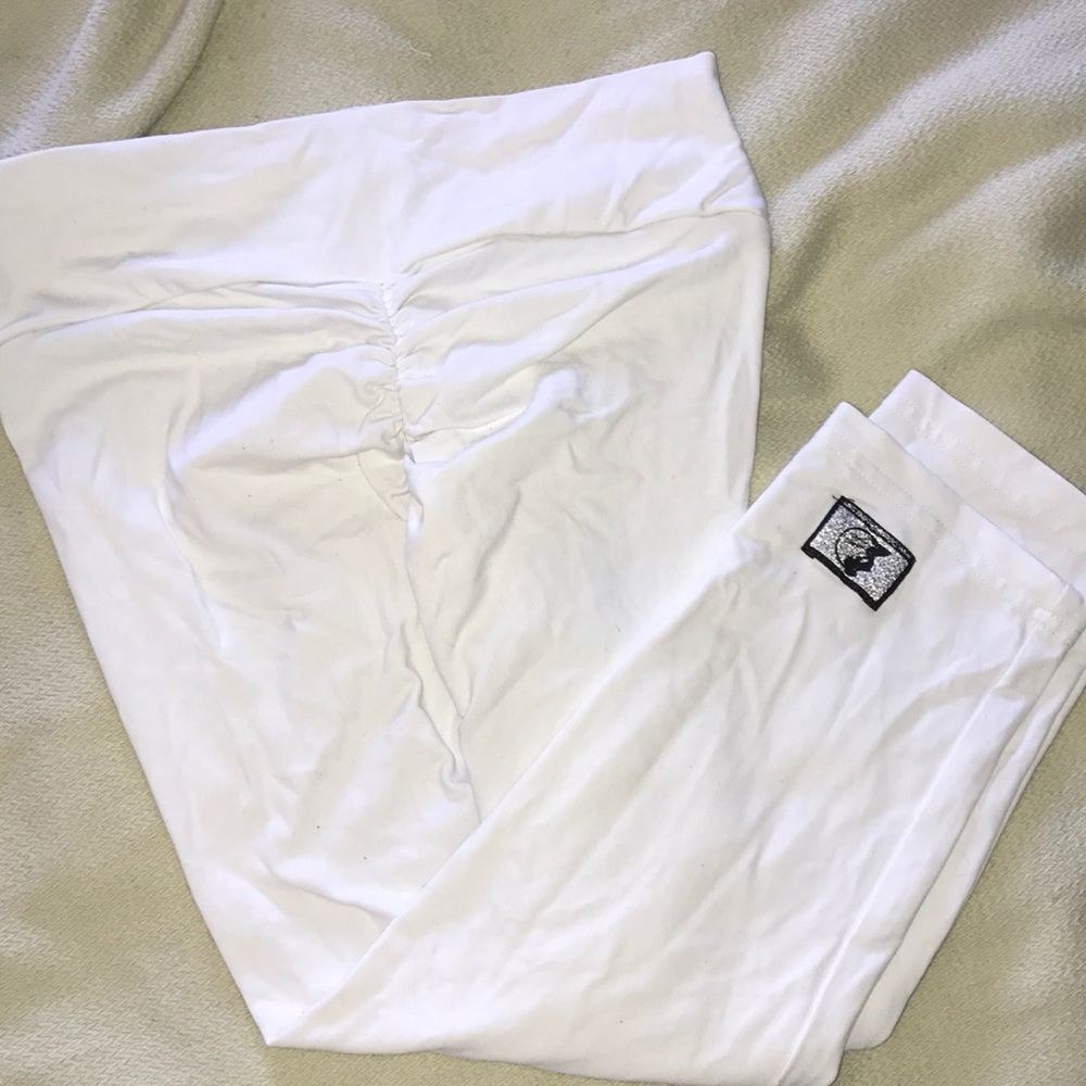 Booty scrunch leggings!