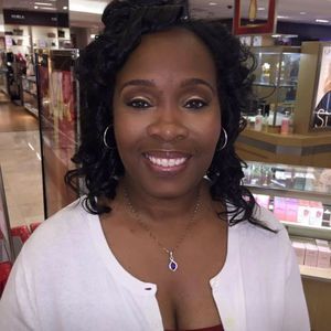 Meet your Posher, Alicia