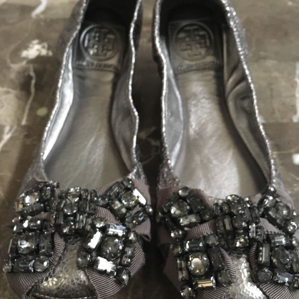 Like New Tory Burch embellished flats size 6.5