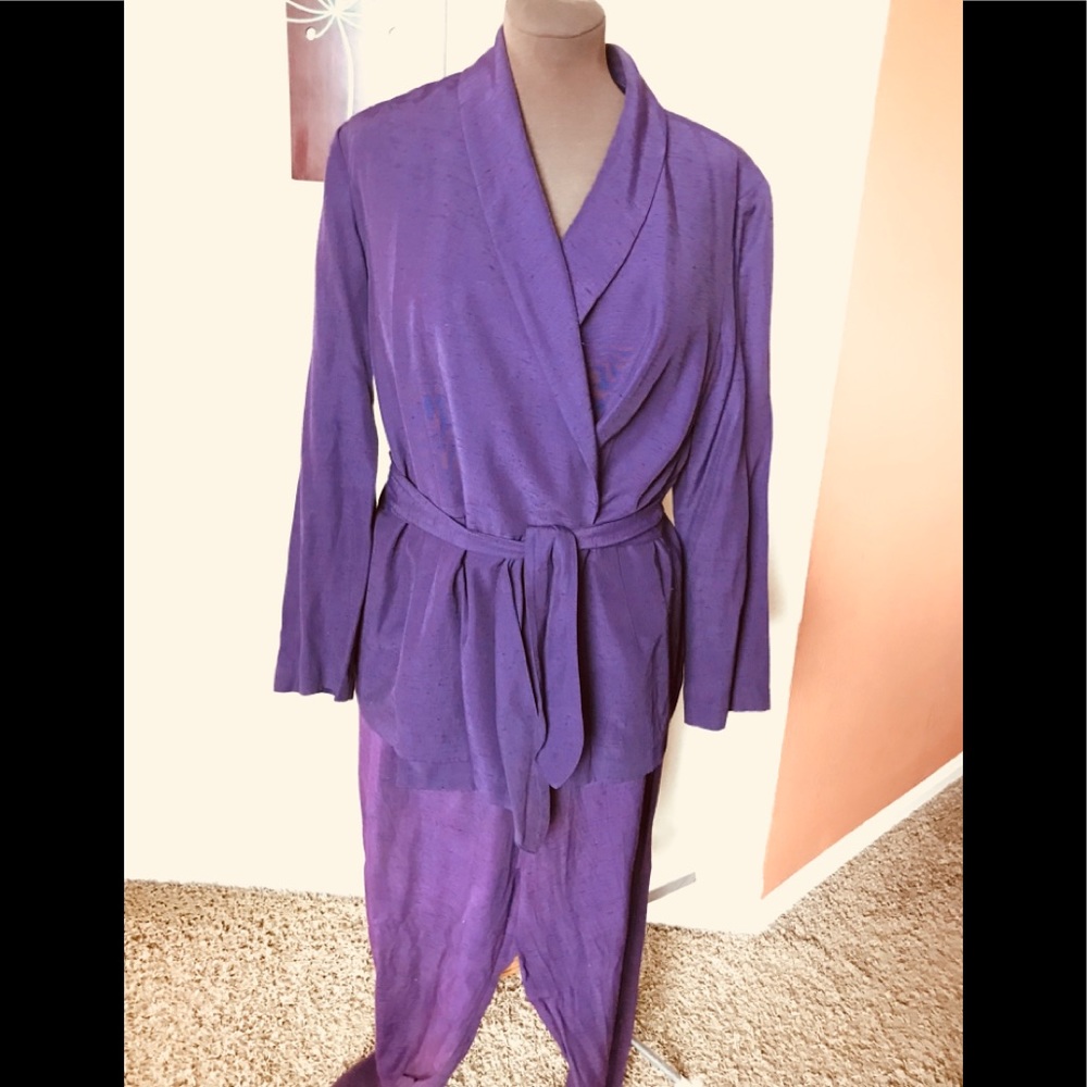 Women’s suit . Virgo