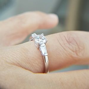14k Solid White Gold Engagement 0.40ct center ston