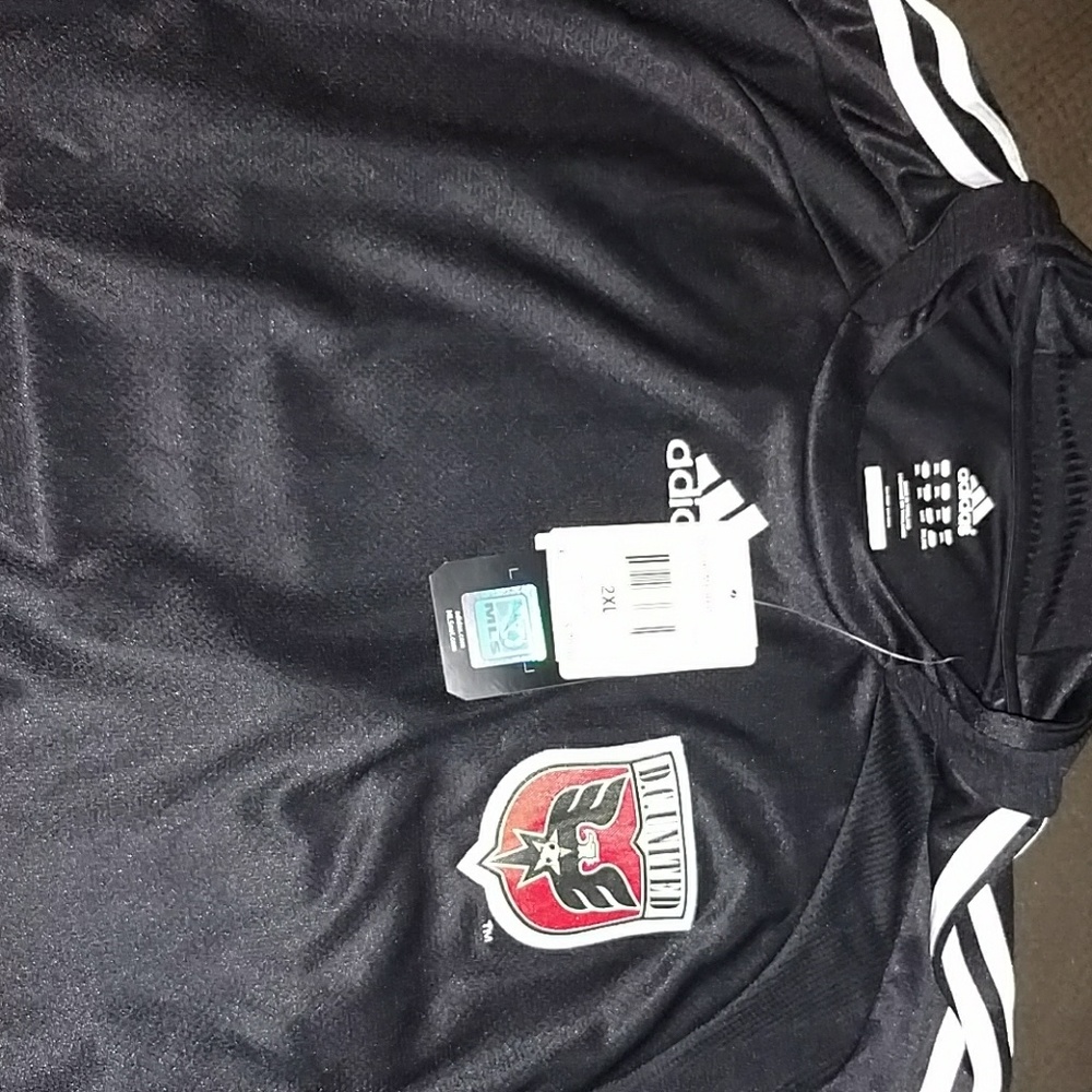 NWT Adidas DC United Replica Jersey in 2XL