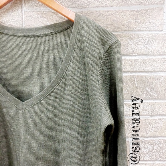 Tops - NEW OLIVE V NECK LIGHTWEIGHT THERMAL L