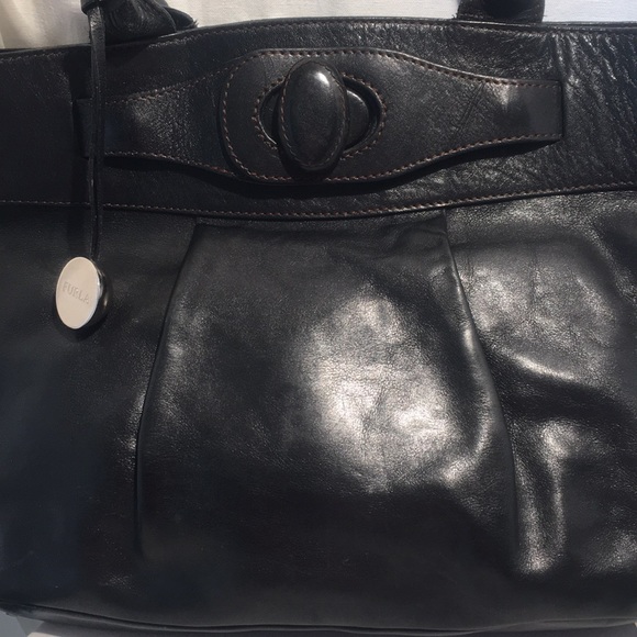 Furla Black Leather Shoulder Bag - Picture 3 of 8