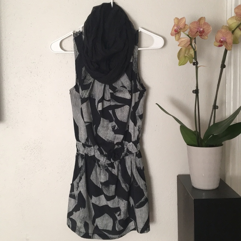 Black and White tank/tunic/minidress EUC