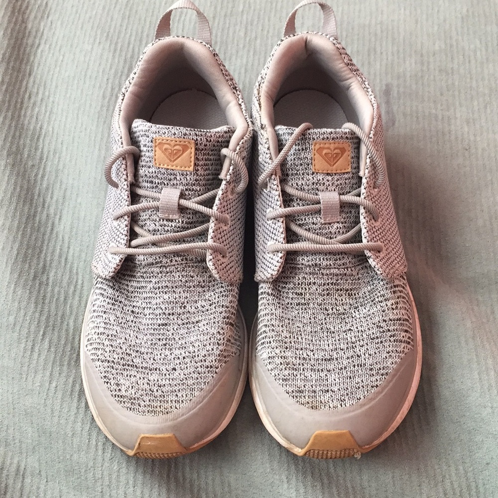 Roxy sneakers