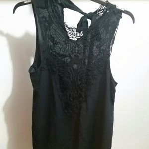 Highneck sleeveless blouse