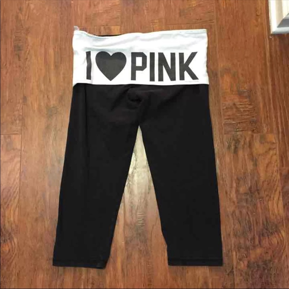 Victoria’s Secret cropped yoga pants