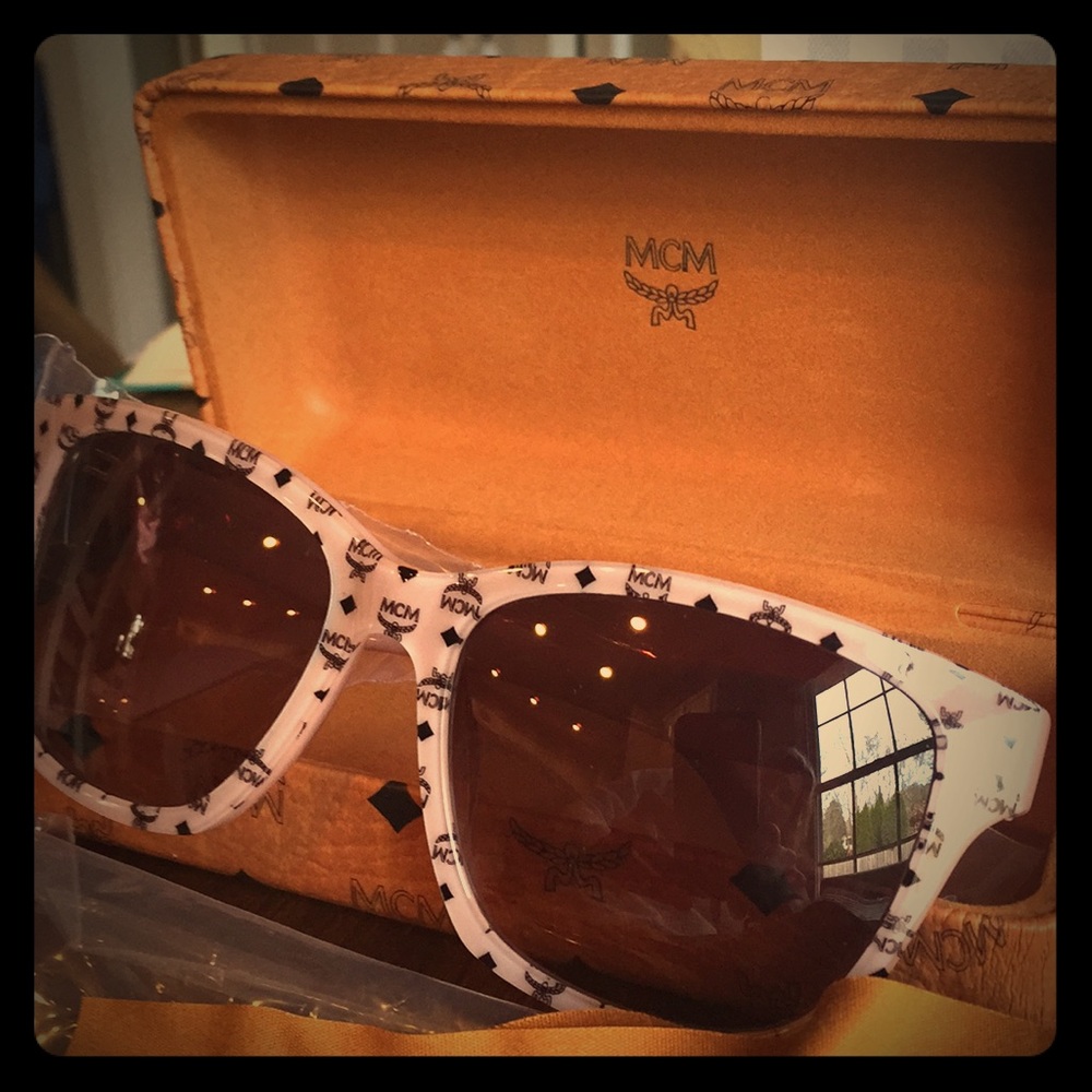 Authentic MCM women’s retro logo Sunglasses