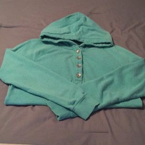 Green Henley-style hooded sweatshirt (EUC)