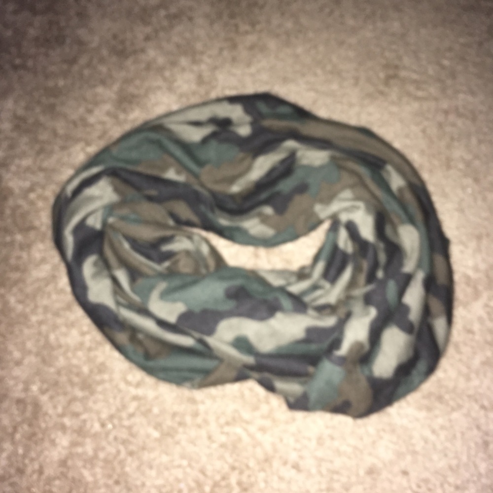 Camo fnf infinity scarf