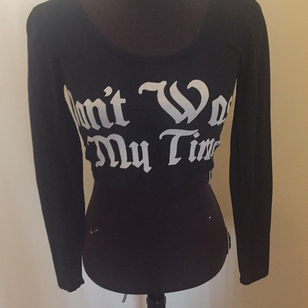Don’t Waste My Time long sleeve crop top