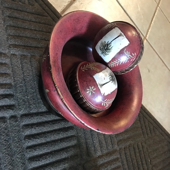 Table decor - Picture 1 of 5